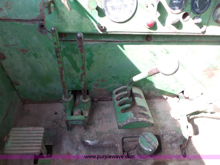 image for item L5118 1957 John Deere 820 tractor