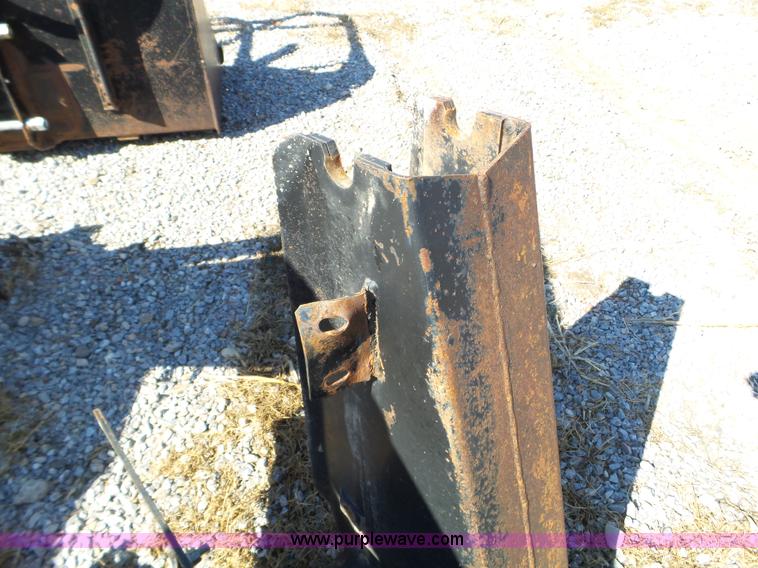 image for item L5119 Farm Hand XL1140 loader