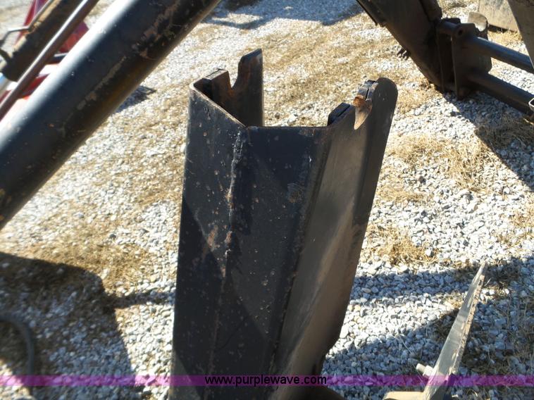 image for item L5119 Farm Hand XL1140 loader