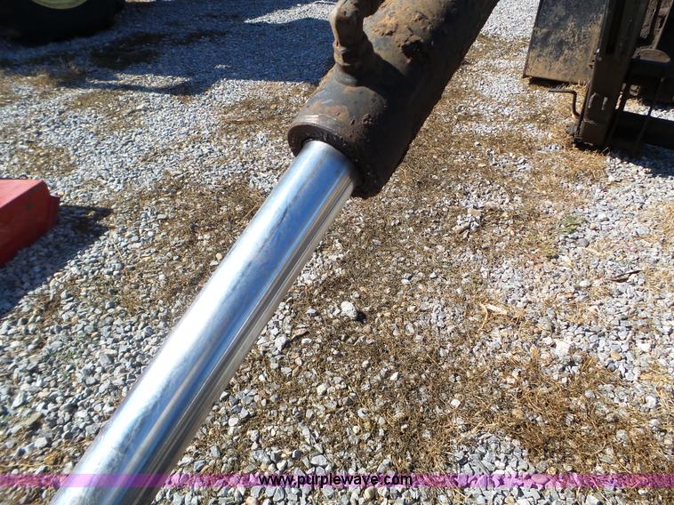 image for item L5119 Farm Hand XL1140 loader