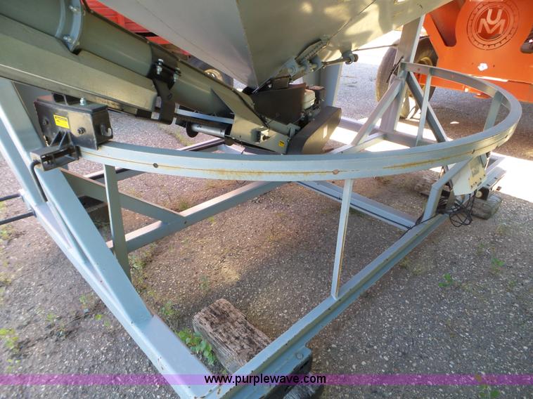 image for item L5131 Convey All BTS405 seed tender