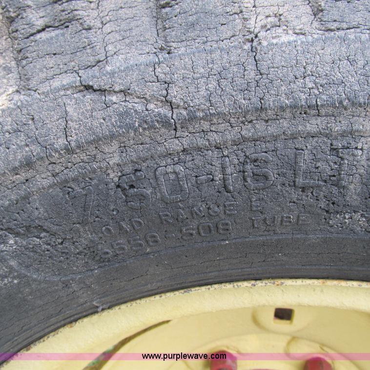 image for item L5303 Ford 4000 tractor