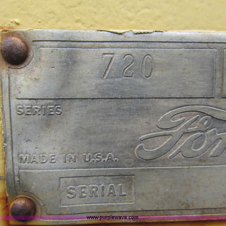 image for item L5303 Ford 4000 tractor