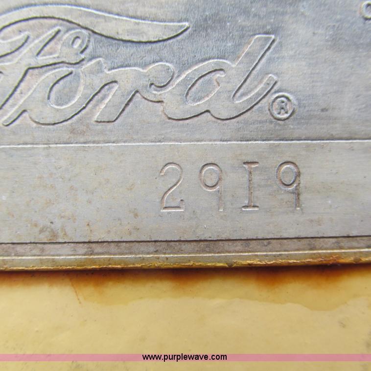 image for item L5303 Ford 4000 tractor