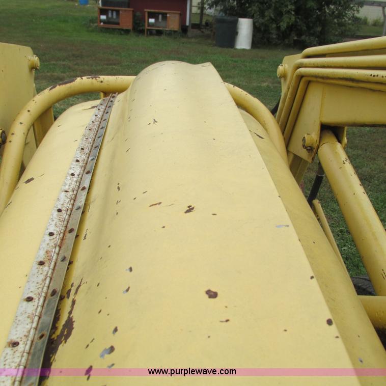 image for item L5303 Ford 4000 tractor