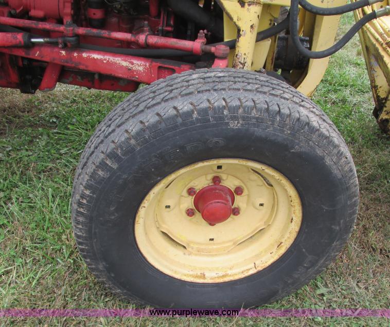 image for item L5303 Ford 4000 tractor