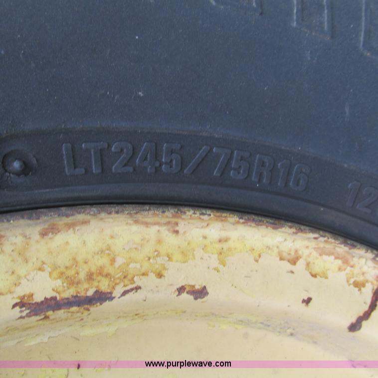 image for item L5303 Ford 4000 tractor