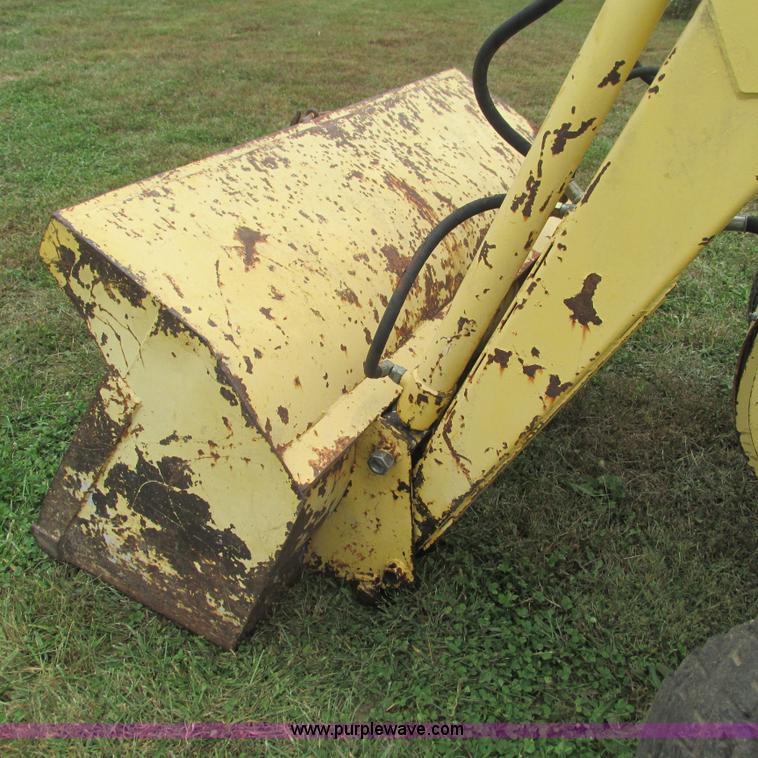 image for item L5303 Ford 4000 tractor