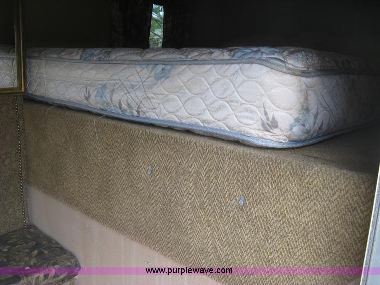 image for item L6344 2004 Ponderosa horse trailer