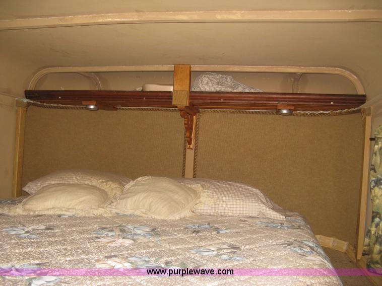 image for item L6344 2004 Ponderosa horse trailer