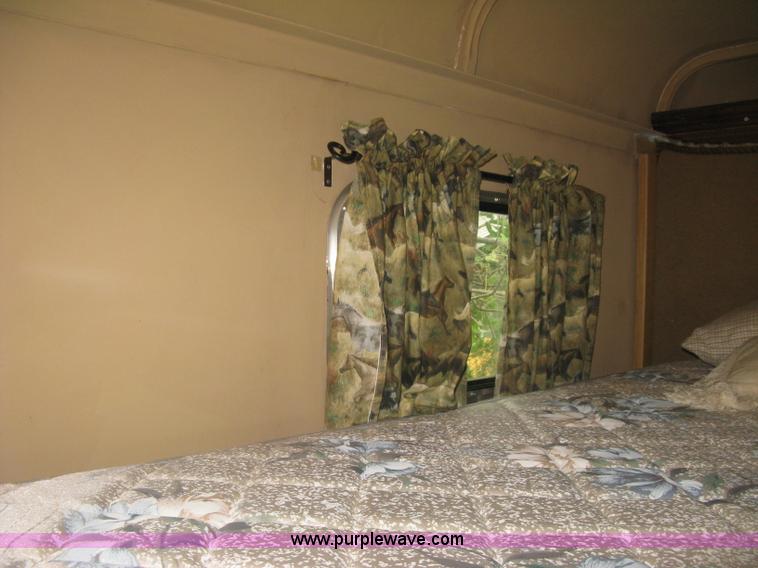 image for item L6344 2004 Ponderosa horse trailer