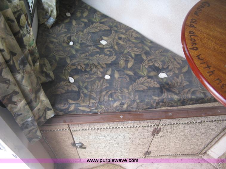 image for item L6344 2004 Ponderosa horse trailer