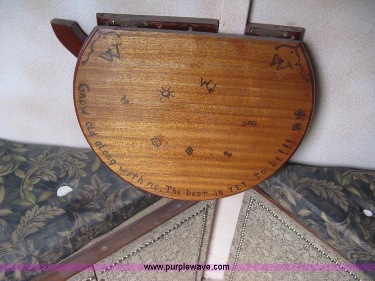 image for item L6344 2004 Ponderosa horse trailer