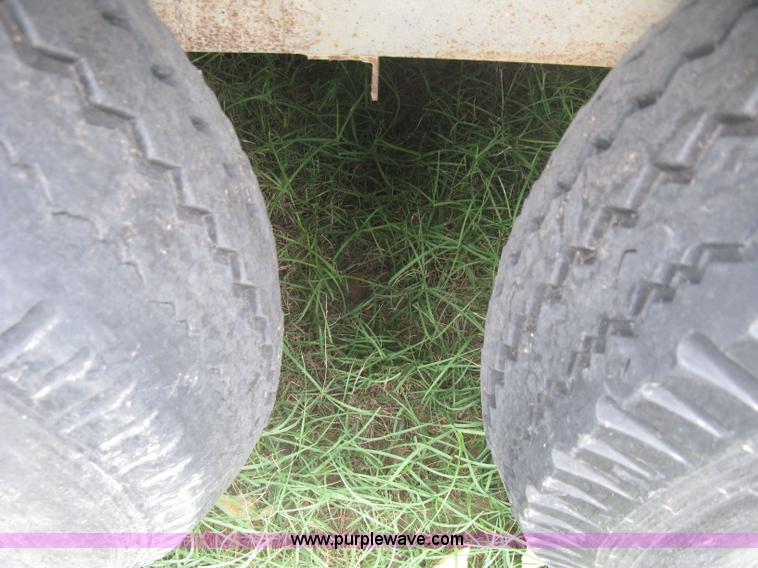 image for item L6344 2004 Ponderosa horse trailer