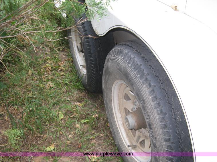 image for item L6344 2004 Ponderosa horse trailer