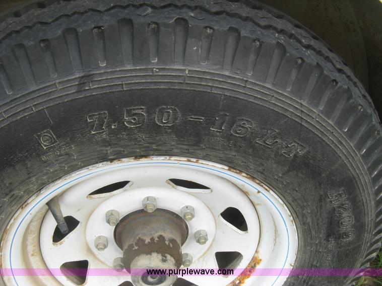 image for item L6344 2004 Ponderosa horse trailer