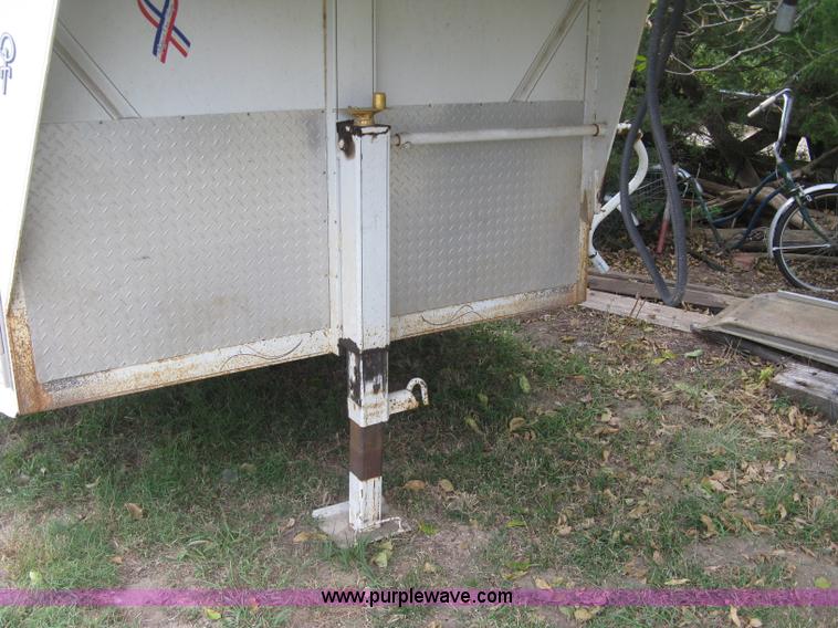 image for item L6344 2004 Ponderosa horse trailer