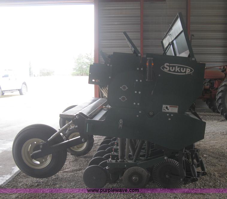 image for item L6413 Sukup 2300 no-till drill