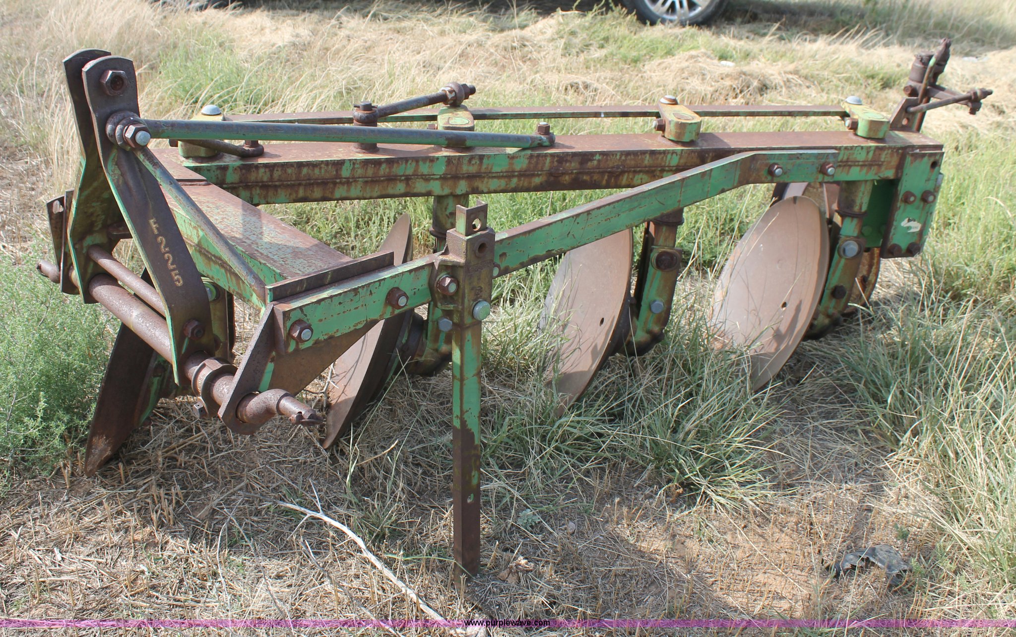 John Deere F225 four bottom disk plow in Amarillo, TX Item BJ9381