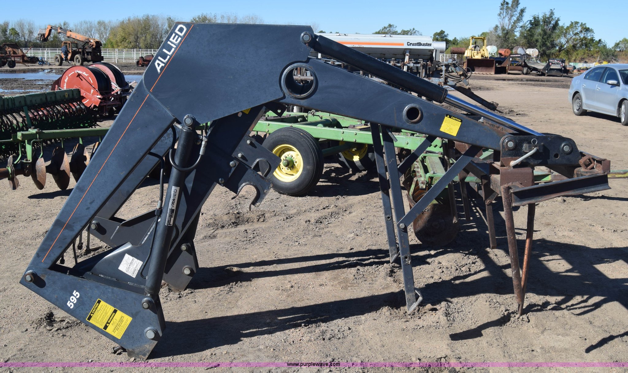 Allied 595 loader in Kinsley, KS Item K4794 sold Purple Wave