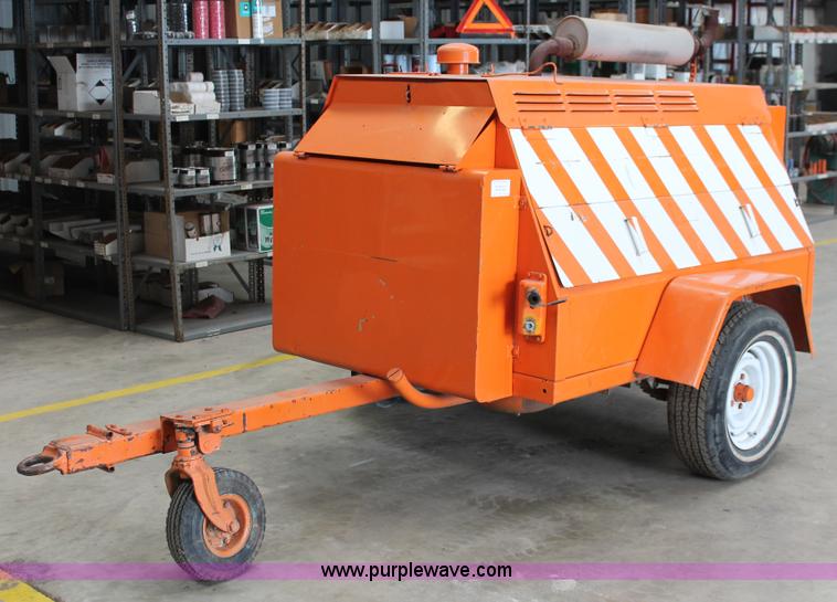 image for item AO9477 Davey 150 air compressor