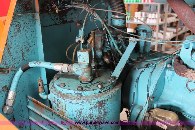 image for item AO9477 Davey 150 air compressor