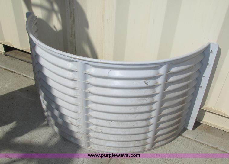 image for item AV9080 (5) Amerimax plastic window wells and covers