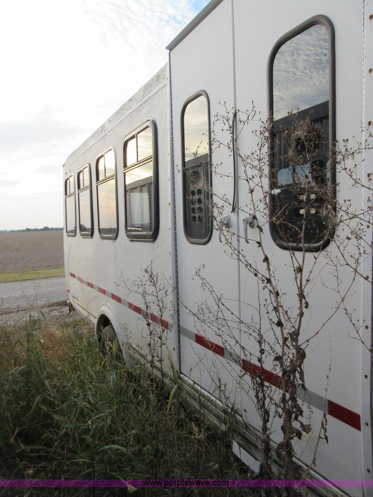 image for item BB9147 1996 Ford Econoline E450 bus