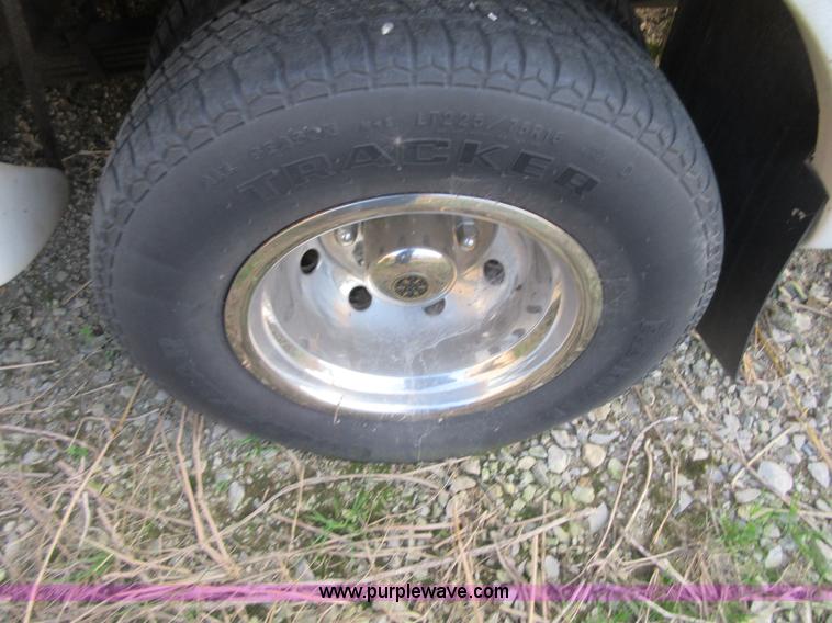 image for item BB9147 1996 Ford Econoline E450 bus