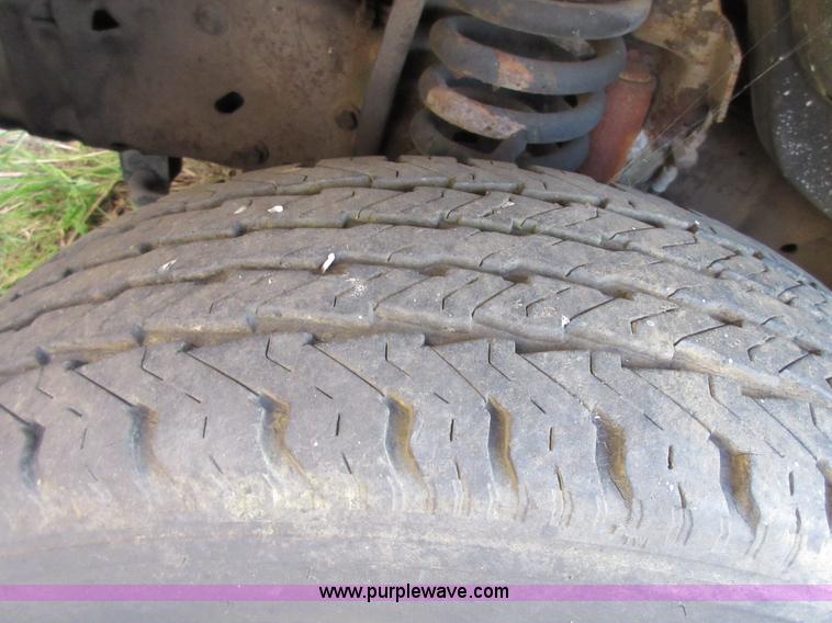 image for item BB9147 1996 Ford Econoline E450 bus