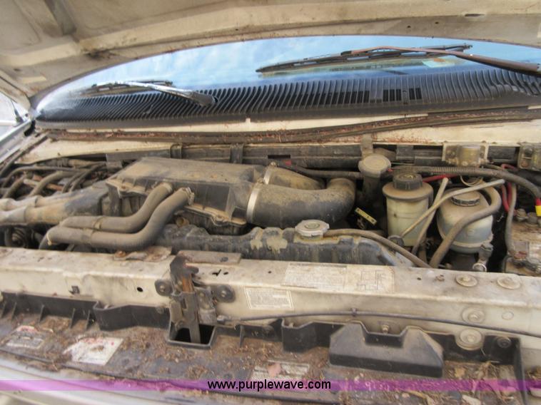 image for item BB9147 1996 Ford Econoline E450 bus