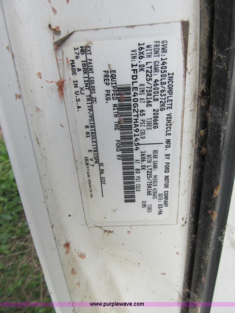 image for item BB9147 1996 Ford Econoline E450 bus