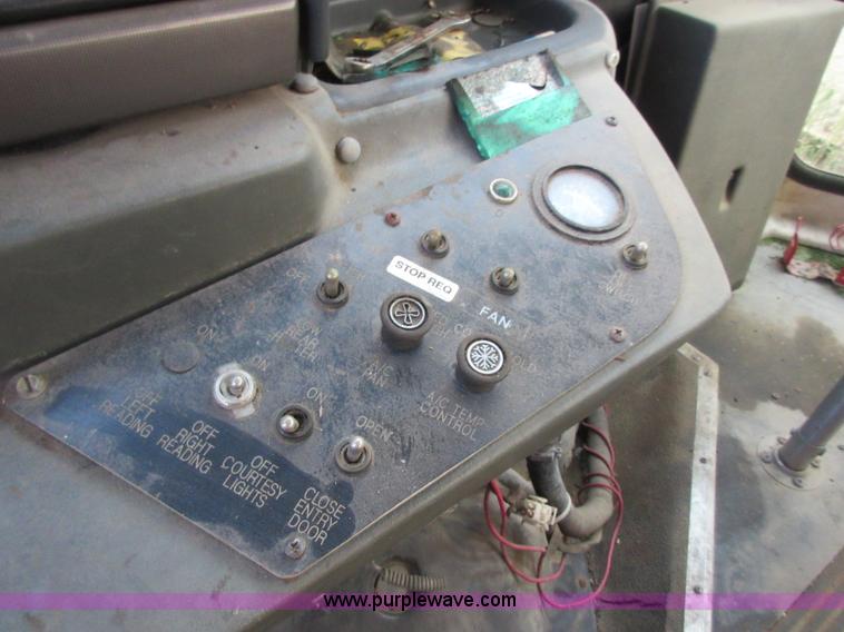 image for item BB9147 1996 Ford Econoline E450 bus