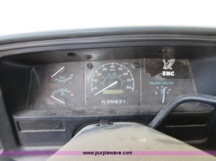 image for item BB9147 1996 Ford Econoline E450 bus