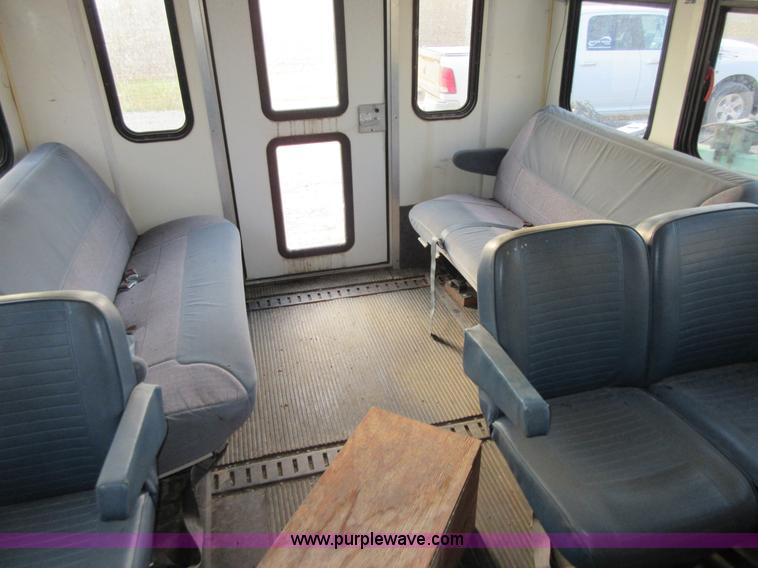 image for item BB9147 1996 Ford Econoline E450 bus