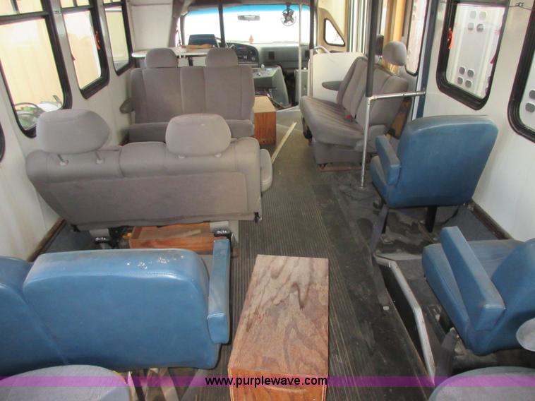 image for item BB9147 1996 Ford Econoline E450 bus