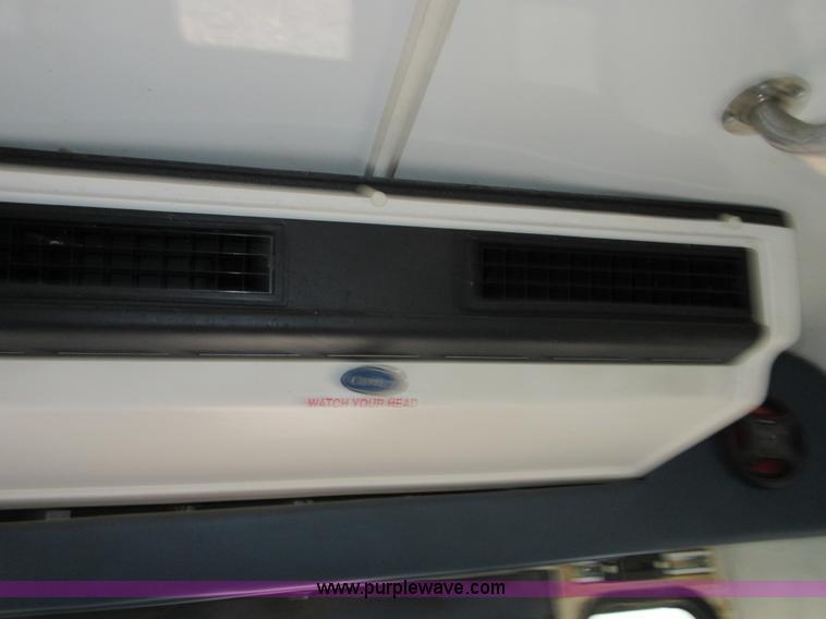 image for item BB9147 1996 Ford Econoline E450 bus