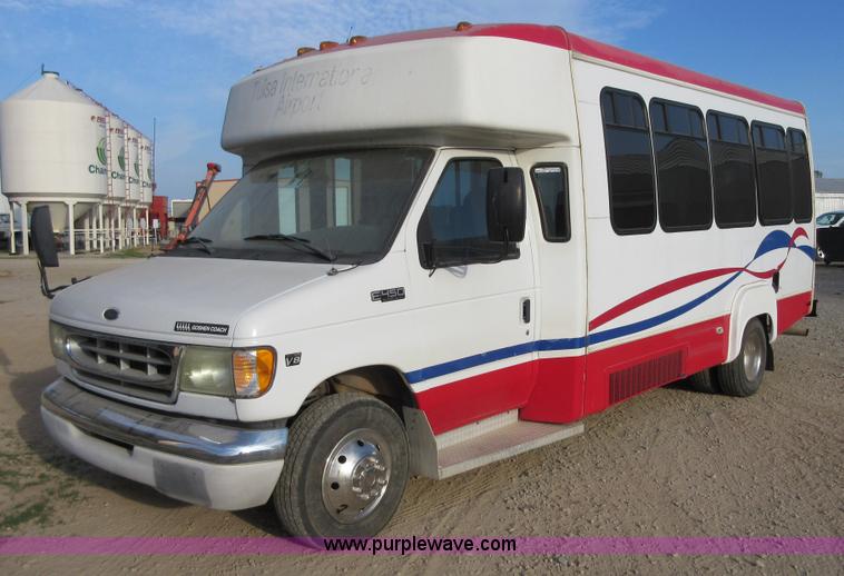 image for item BB9148 2002 Ford 801 bus