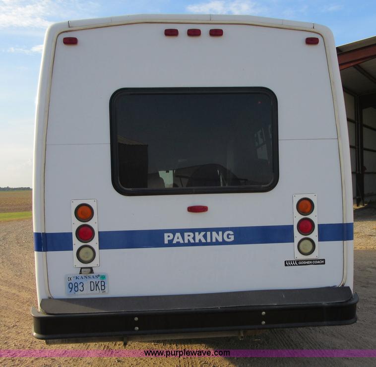 image for item BB9148 2002 Ford 801 bus