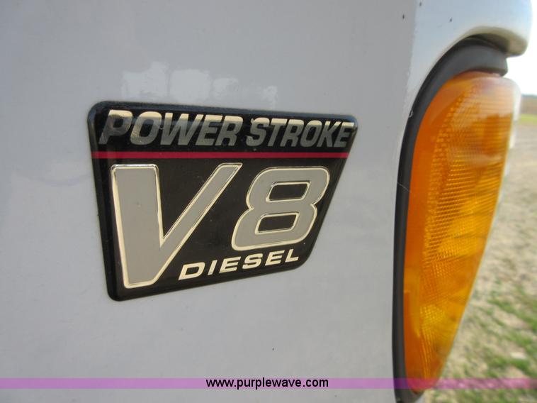 image for item BB9148 2002 Ford 801 bus