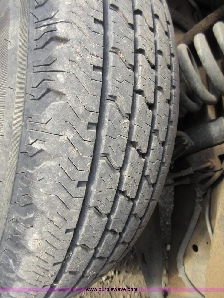 image for item BB9148 2002 Ford 801 bus