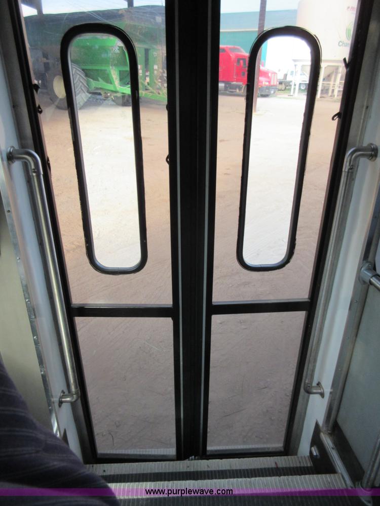 image for item BB9148 2002 Ford 801 bus