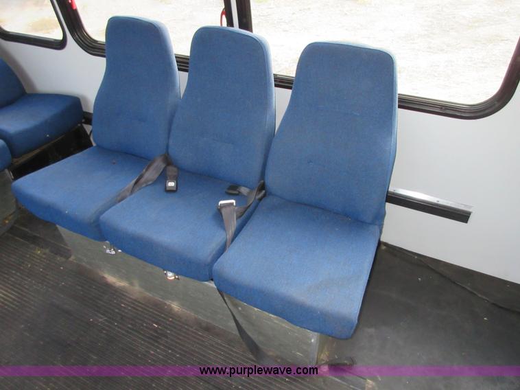 image for item BB9148 2002 Ford 801 bus