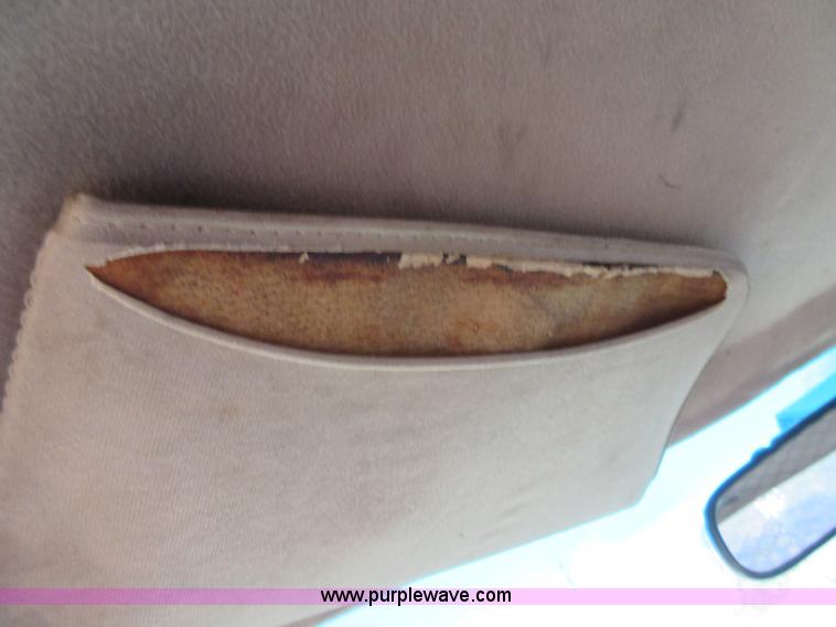 image for item BB9160 1993 Chevrolet S10 flatbed pickup truck