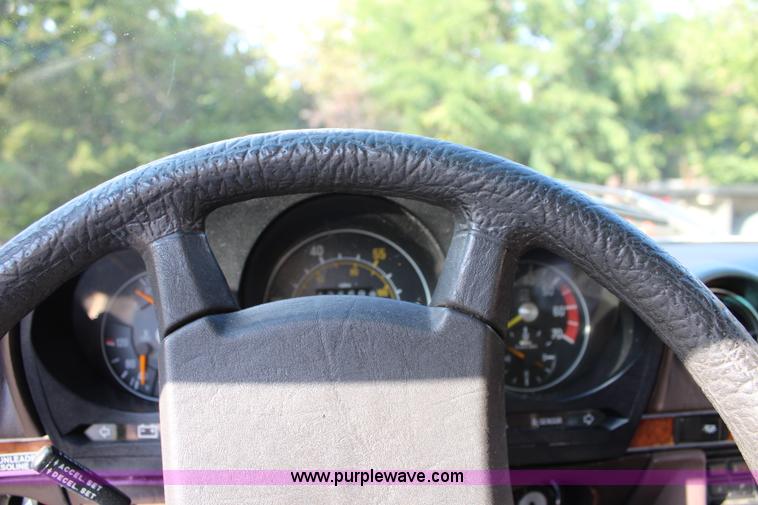 image for item BB9264 1980 Mercedes Benz 450SLC