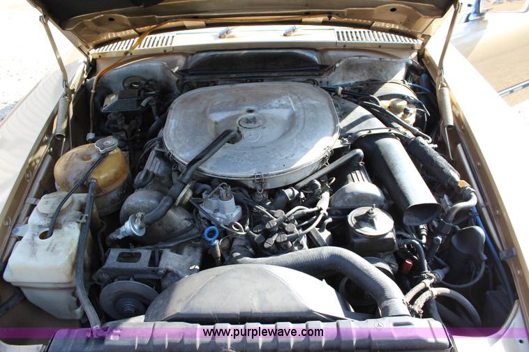 image for item BB9264 1980 Mercedes Benz 450SLC