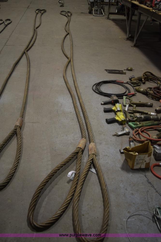 (2) cable chokers in Hutchinson, KS Item BE9643 sold Purple Wave