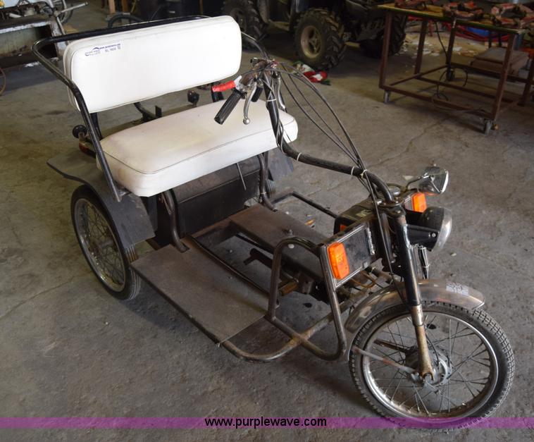 image for item BL9826 Tri-Ped motorized bicycle