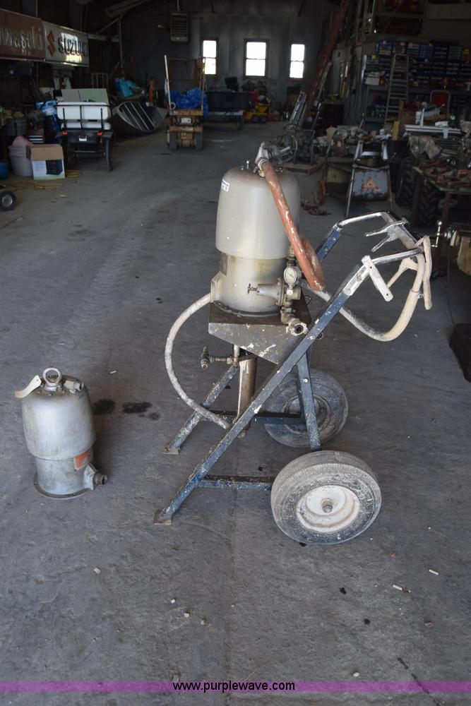 image for item BL9827 Graco paint sprayer
