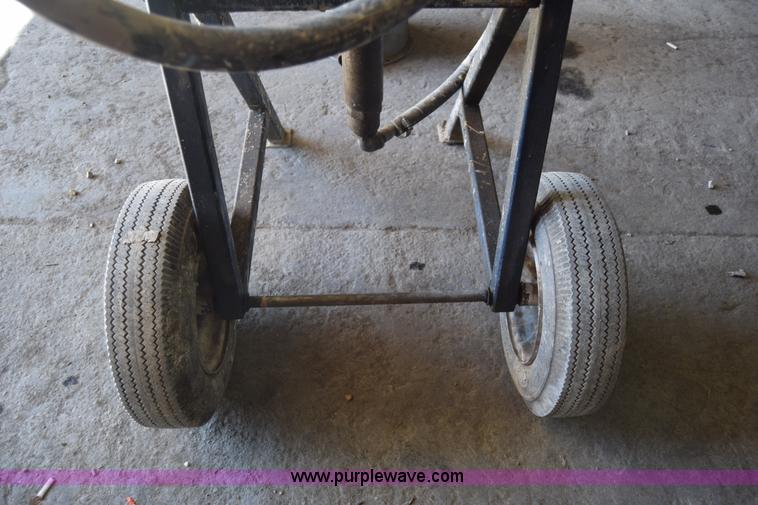 image for item BL9827 Graco paint sprayer